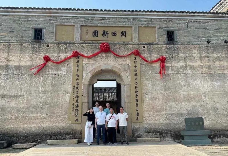 ফরজিং বিজনেস, ফরজিং ফ্রেন্ডশিপ: ইয়ানমিং মেটাল এচিং ফ্যাক্টরি বিদেশী ক্লায়েন্টদের সাথে সহযোগিতাকে আরও গভীর করে